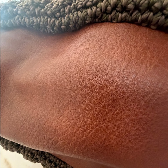 The Sak army green Crochet hobo style bucket Bag - Picture 6 of 11